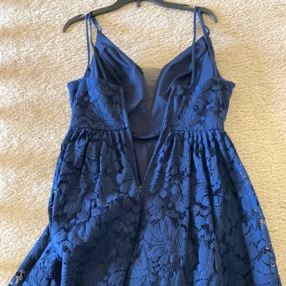 WOMENS DILLARDS DRESS NAVY HOCO/PARTY SIZE:0 - Picture 2 of 4